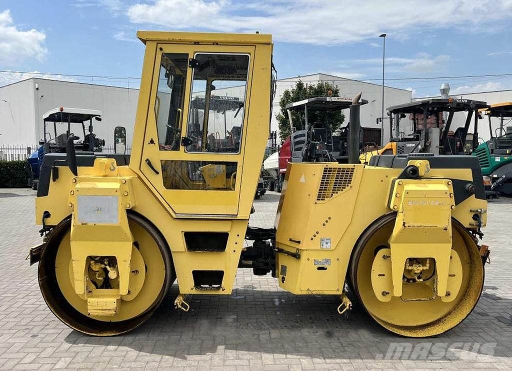 Bomag BW 151 AD-2 Двойни барабанни ролки