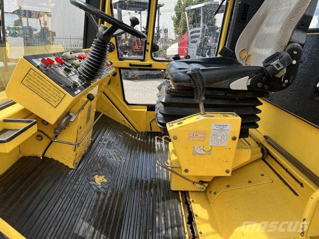 Bomag BW 151 AD-2 Двойни барабанни ролки
