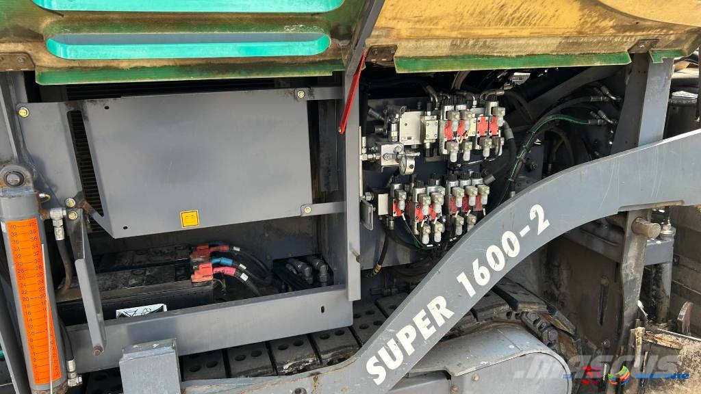Vögele SUPER 1600-2 معدات السفلتة