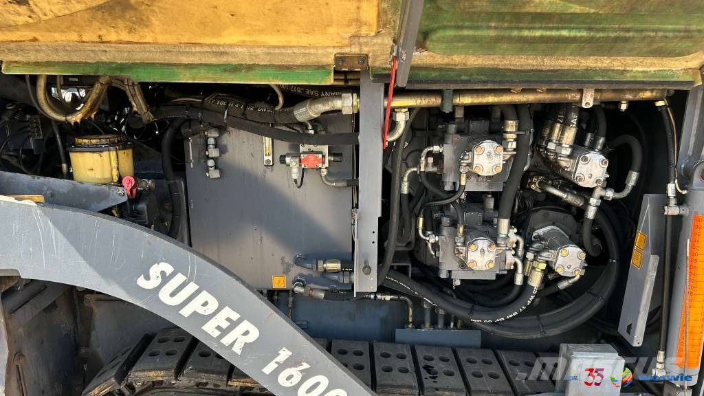 Vögele SUPER 1600-2 معدات السفلتة
