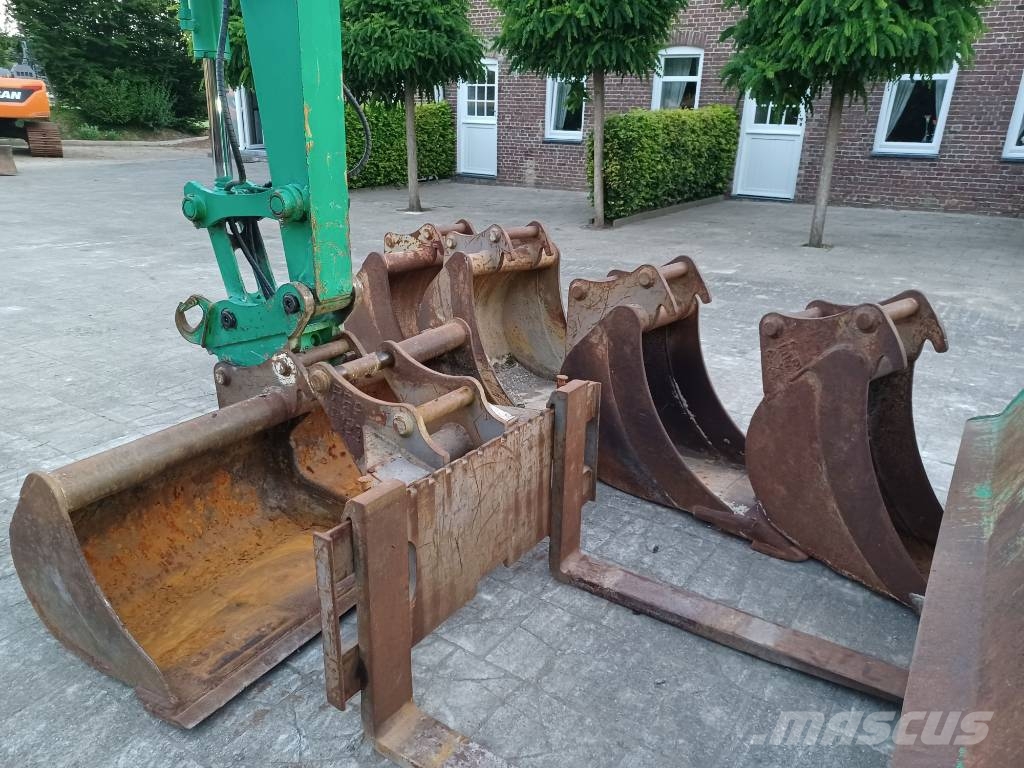 Takeuchi TB 175 W not TB 295 W Hjulgravere