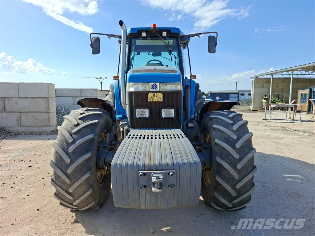 New Holland 8870 4X4 Entreprenør - Andet