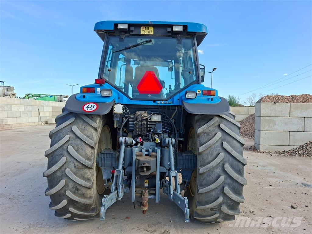 New Holland 8870 4X4 Entreprenør - Andet