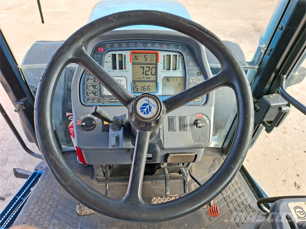 New Holland 8870 4X4 Entreprenør - Andet