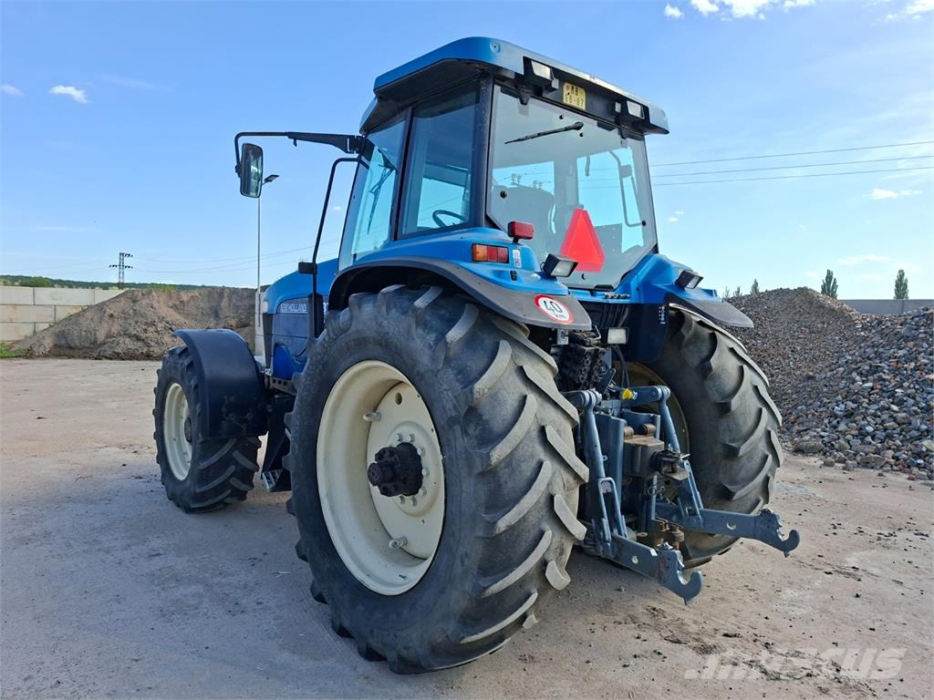 New Holland 8870 4X4 Entreprenør - Andet