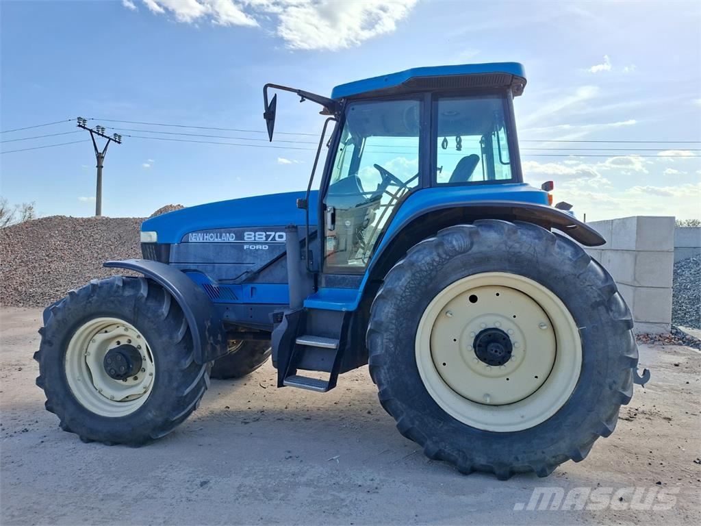 New Holland 8870 4X4 Entreprenør - Andet