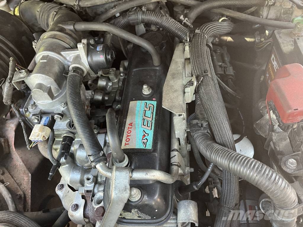 Toyota 8FGF30 /02/ V-4280 IO Газовые погрузчики