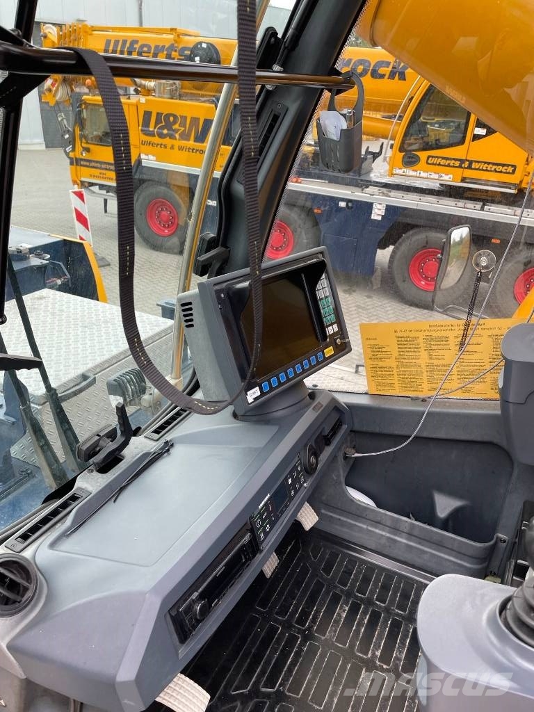 Liebherr LTM 1090-4.2 全路面起重機/吊車