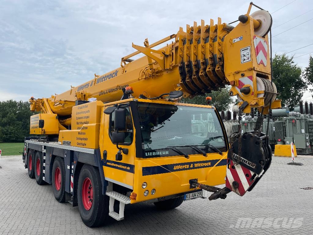 Liebherr LTM 1090-4.2 全路面起重機/吊車