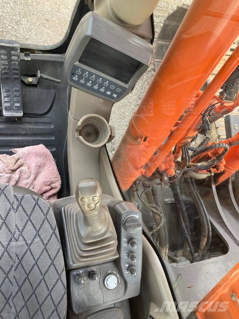 Hitachi ZX 210 LC-3 Excavatoare pe șenile