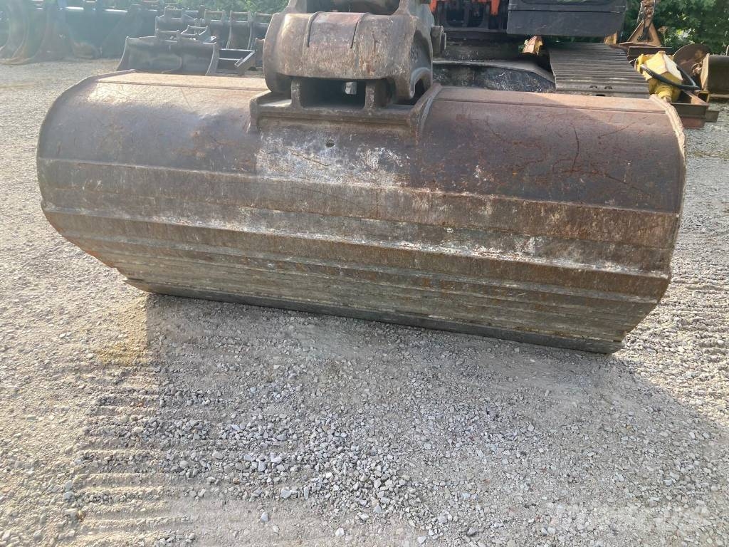 Hitachi ZX 210 LC-3 Excavatoare pe șenile