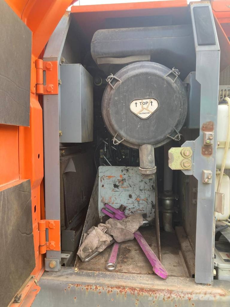 Hitachi ZX 210 LC-3 Excavatoare pe șenile