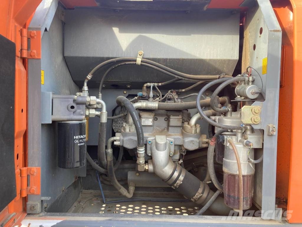 Hitachi ZX 210 LC-3 Excavatoare pe șenile
