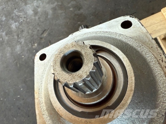 Liebherr L 544 2Plus2 HYDRAULIC MOTOR هيدروليات