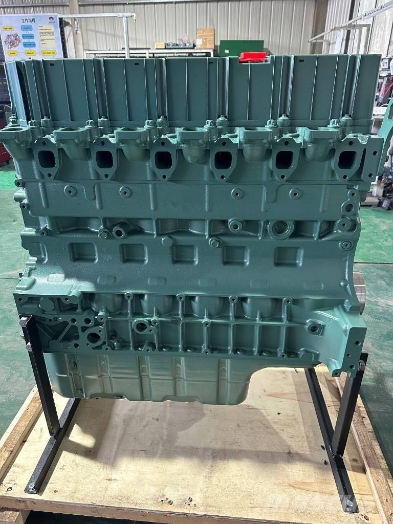 Volvo D8K excavator engine 엔진