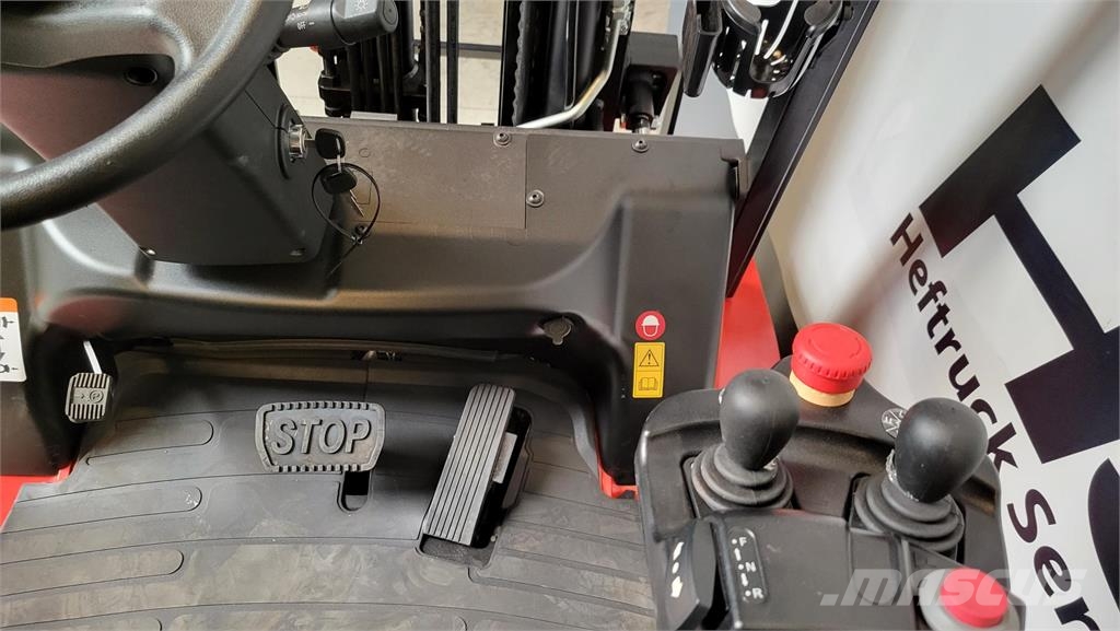 EP Equipment EFL253-S Electric forklifts