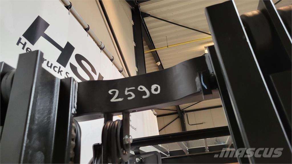 EP Equipment EFL253-S Electric forklifts