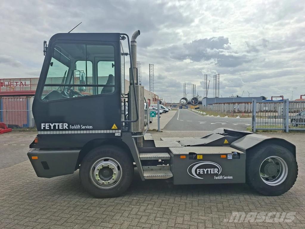 Terberg YT 222 4x2 aangedreven terminal trekker 터미널 트랙터