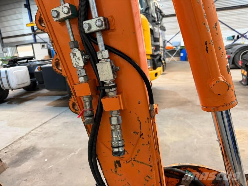 Doosan DX 62 R-3 6.2T - *FULL HYDR - *CENTRAL GREASING* - Minigraafmachines < 7t