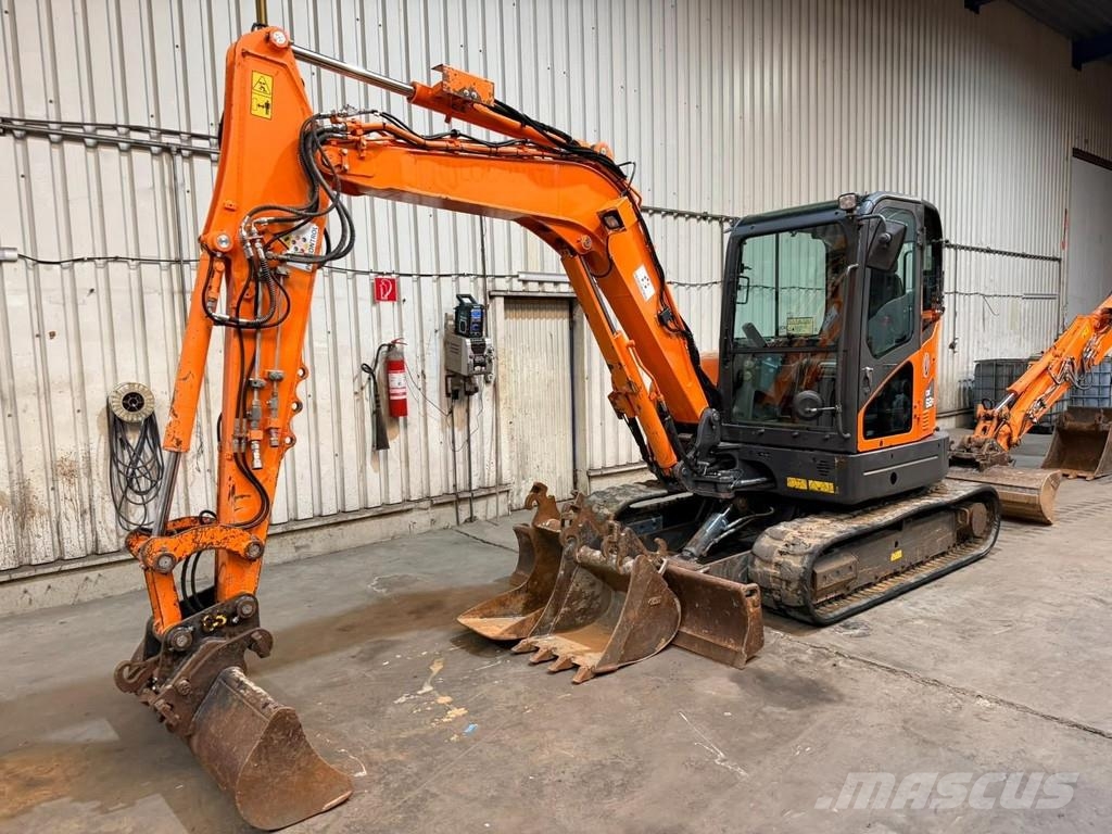 Doosan DX 62 R-3 6.2T - *FULL HYDR - *CENTRAL GREASING* - Minigraafmachines < 7t