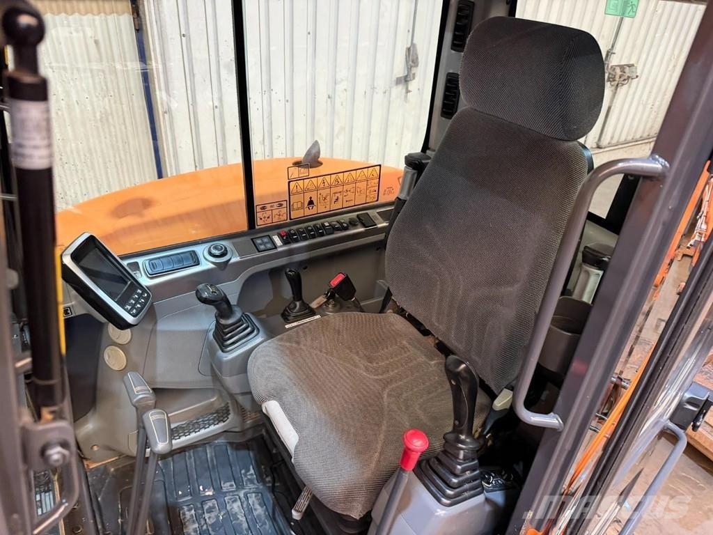 Doosan DX 62 R-3 6.2T - *FULL HYDR - *CENTRAL GREASING* - Minigraafmachines < 7t