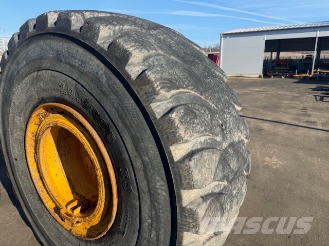 Volvo A 40 G USED WHEEL COMPLET 6 PCS 29.5-25 Шины и колёса