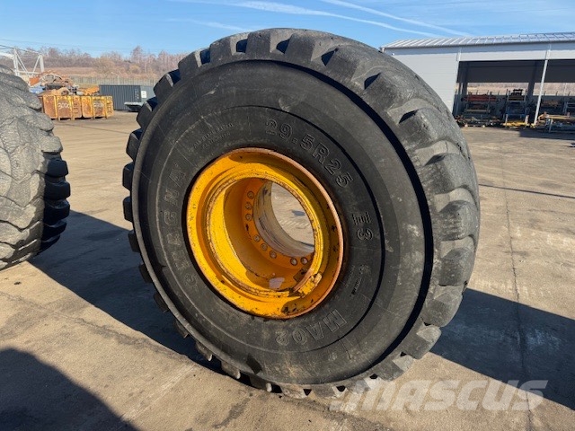 Volvo A 40 G USED WHEEL COMPLET 6 PCS 29.5-25 Шины и колёса