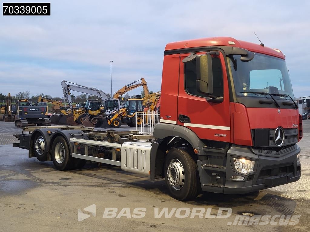 Mercedes-Benz Antos 2535 Antos 6X2 BDF ADR Full Air Suspension L 可拆卸式卡车