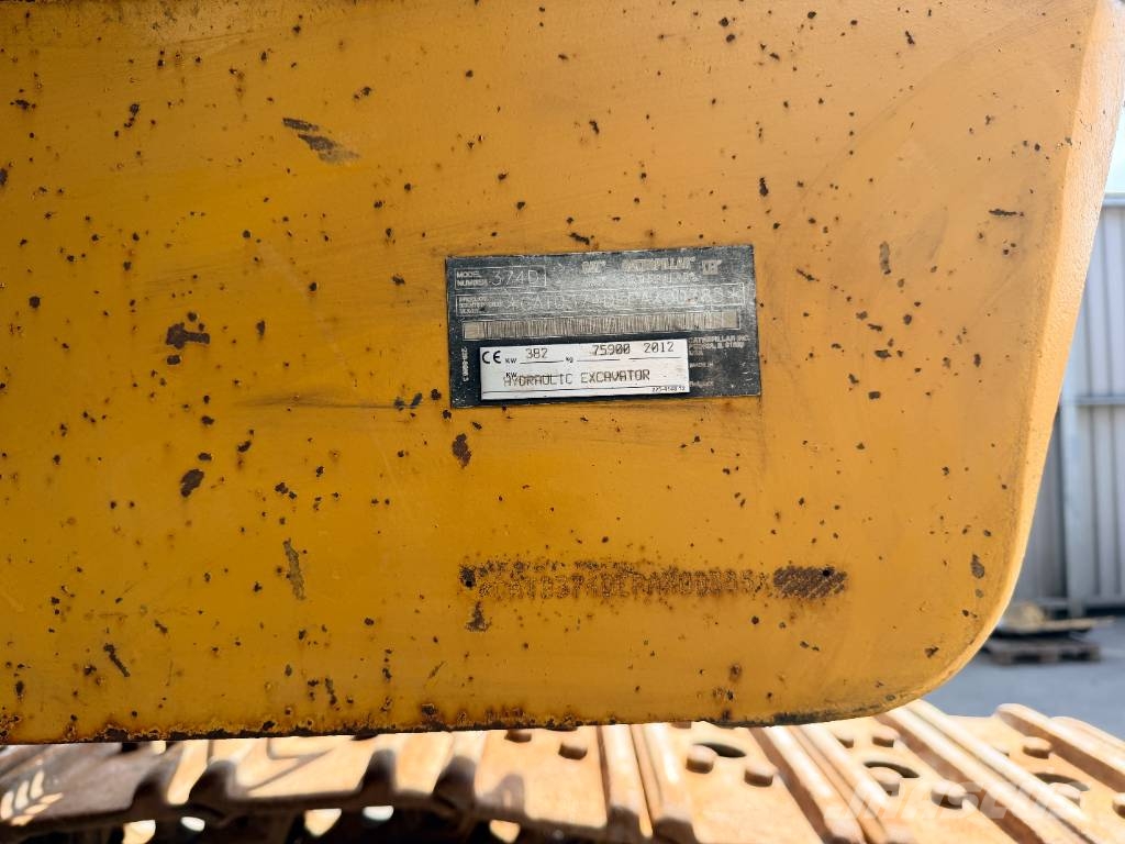 CAT 374D L Paletli ekskavatörler