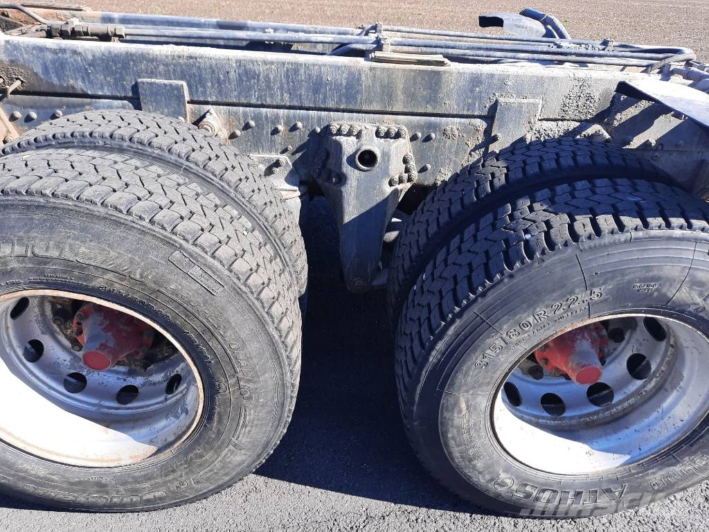 Scania R 164 G Camiones con chasís y cabina