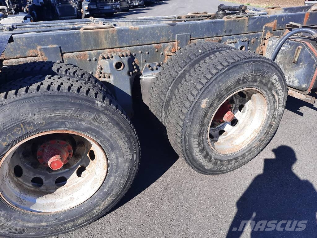 Scania R 164 G Camiones con chasís y cabina