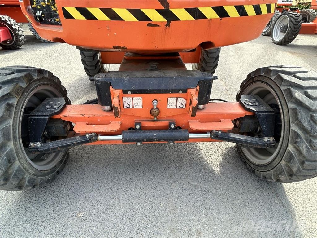 JLG 340AJ (4972) Karos emelők