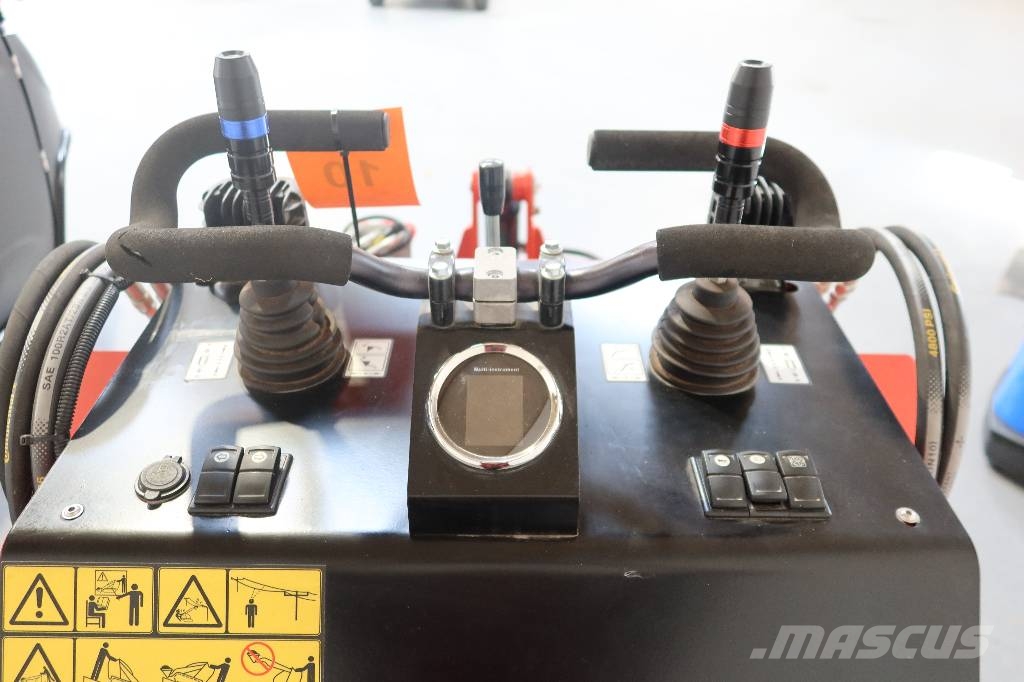 Lasto SK650 SK183B. Crawler FEL's