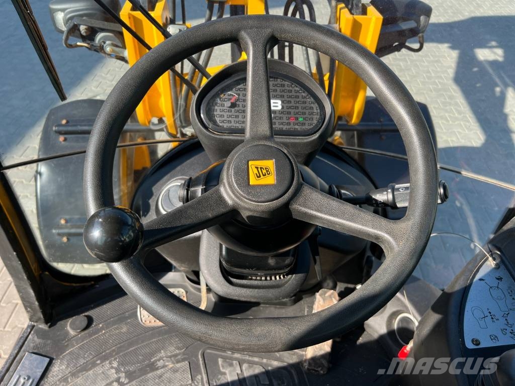 JCB 406 Pyöräkuormaajat