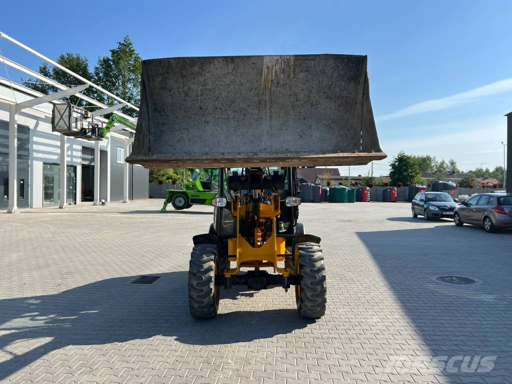JCB 406 Pyöräkuormaajat