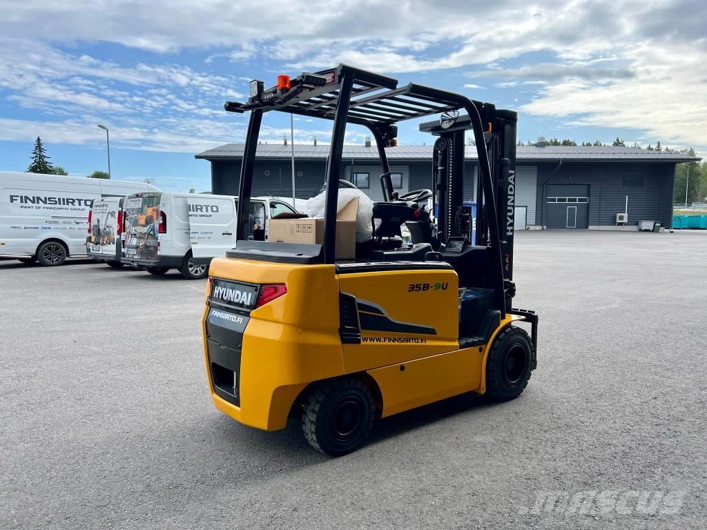 Hyundai 35B-9U Electric forklifts