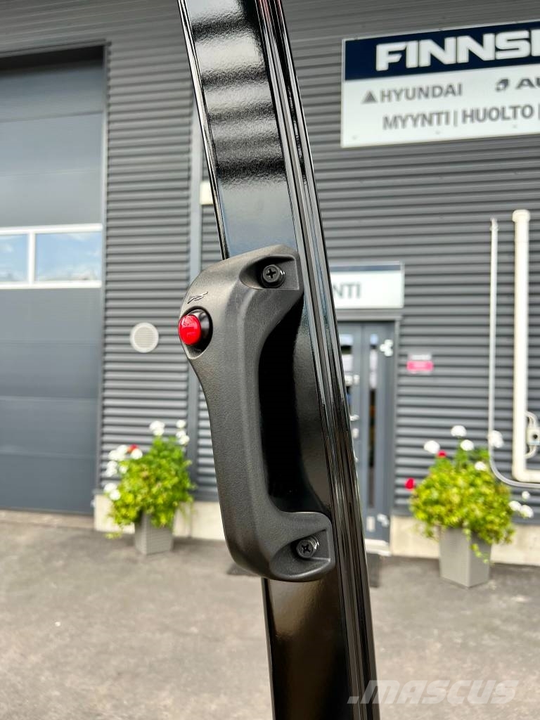 Hyundai 35B-9U Electric forklifts