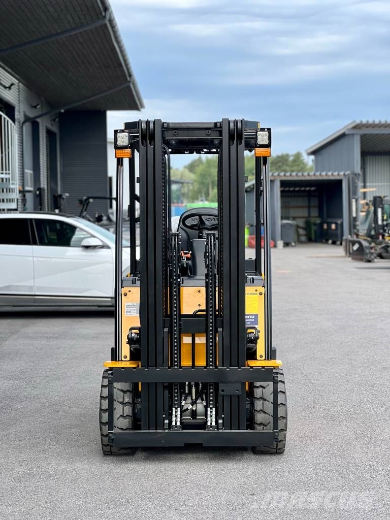 Hyundai 35B-9U Electric forklifts