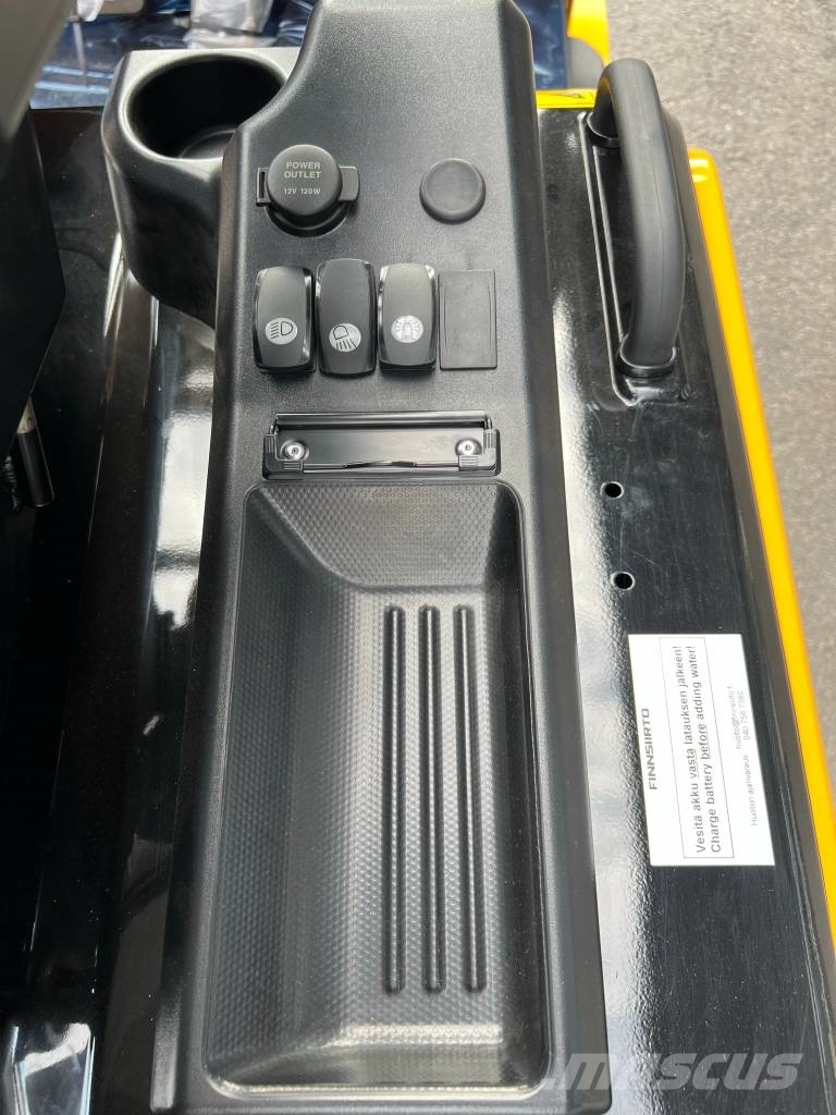 Hyundai 35B-9U Electric forklifts