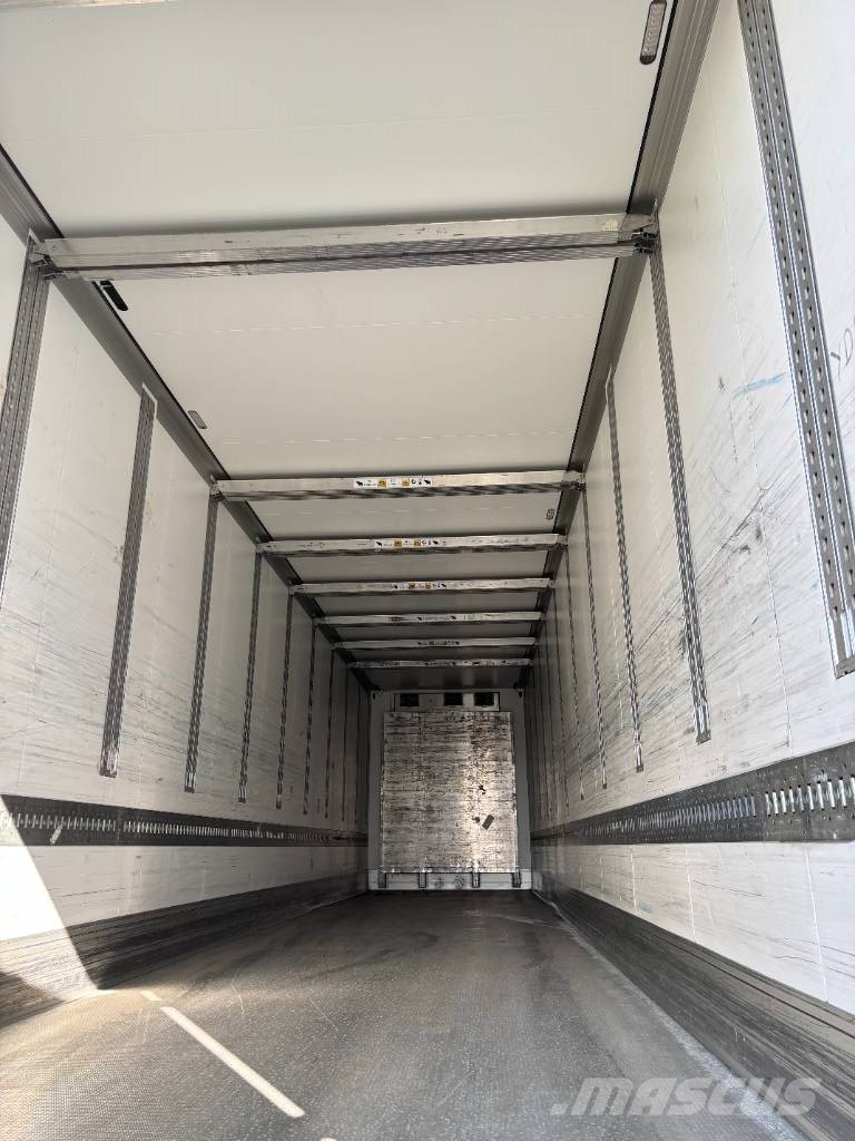 Schmitz Cargobull FRYS - INRIKES HÖJD - HUCKEPACK - DOUPLESTOCK 온도 조절식 세미 트레일러