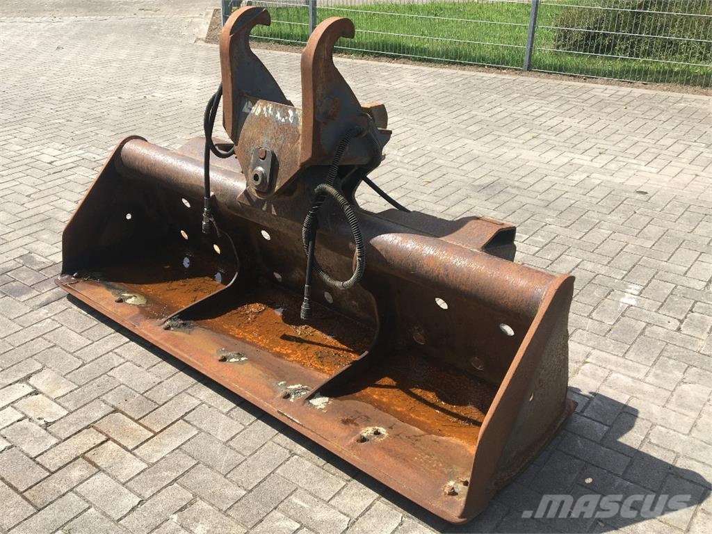  GRABENLÖFFEL, 2000 MM, 56 Farm machinery