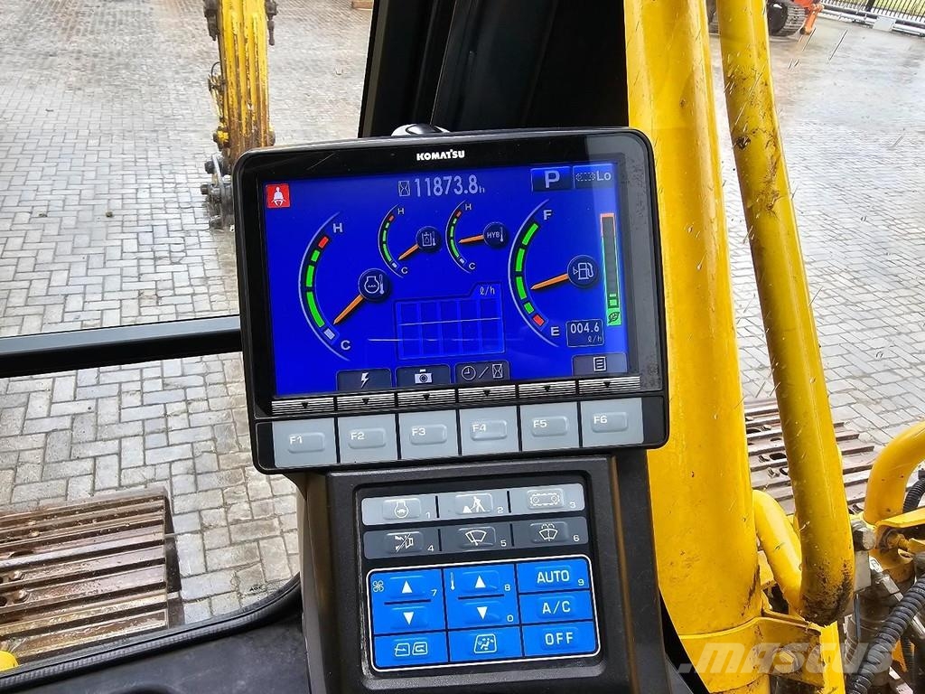 Komatsu HB215LC-2 Paletli ekskavatörler