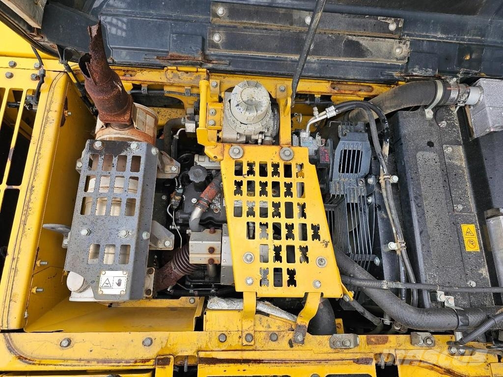 Komatsu HB215LC-2 Paletli ekskavatörler