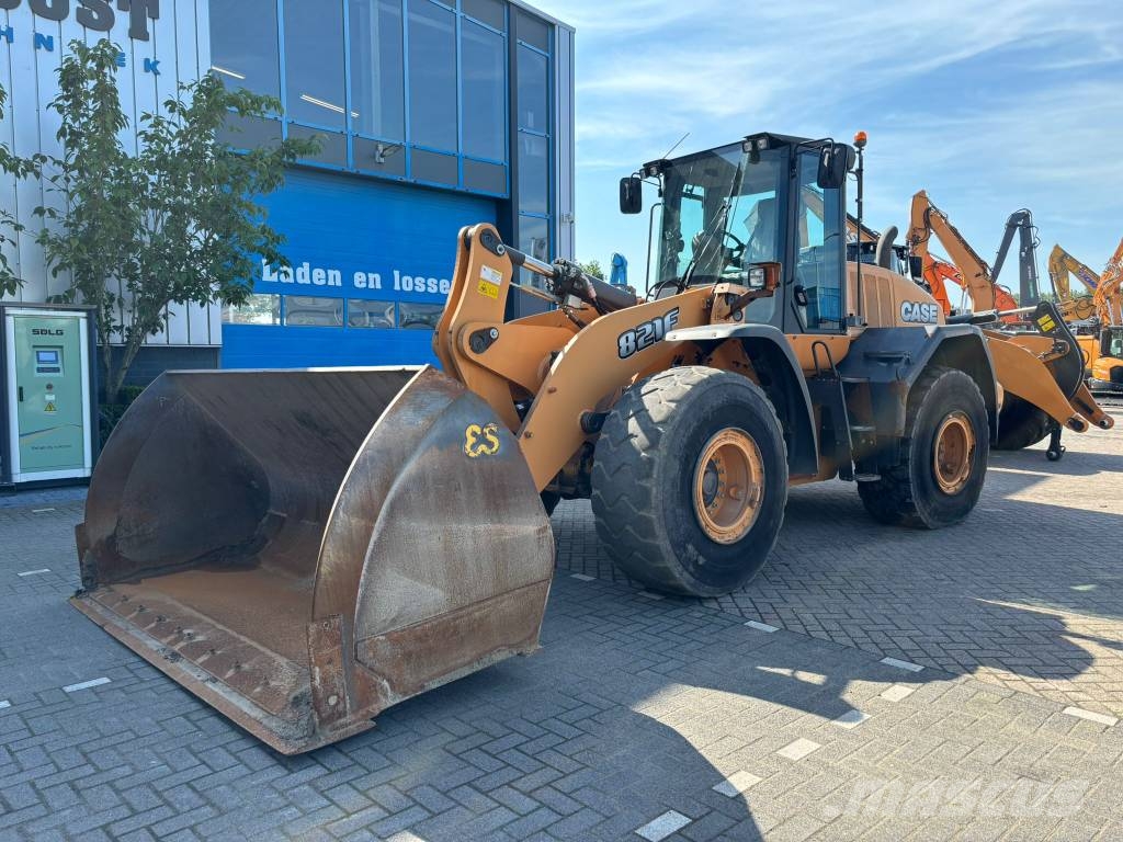 CASE 821 F Hjullastare