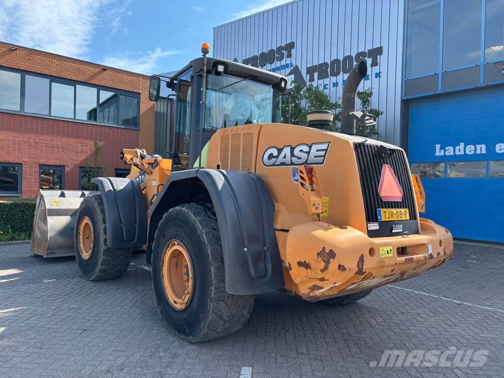 CASE 821 F Hjullastare