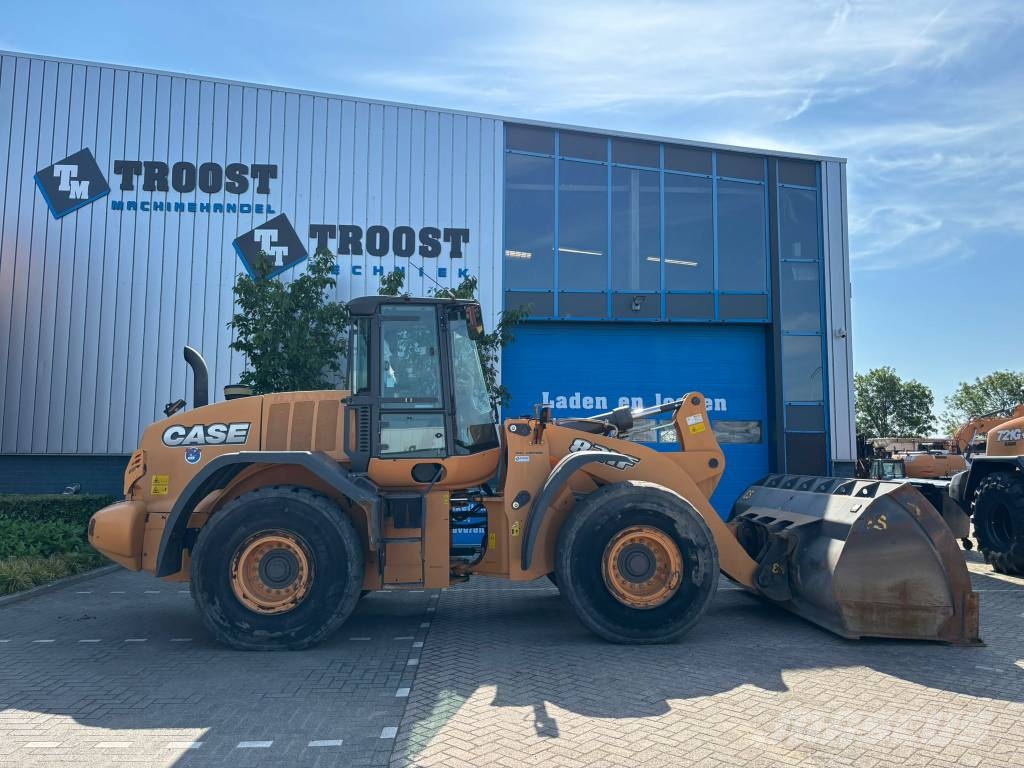 CASE 821 F Hjullastare