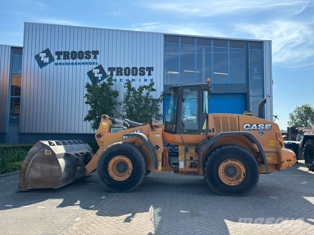 CASE 821 F Hjullastare