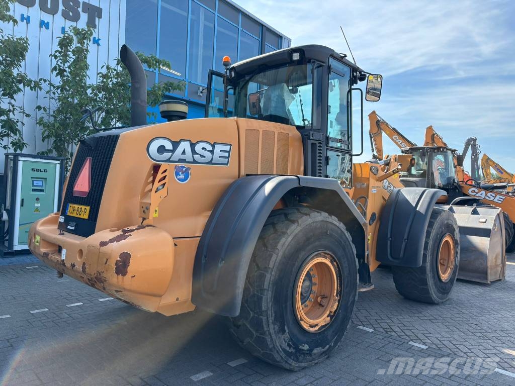 CASE 821 F Hjullastare