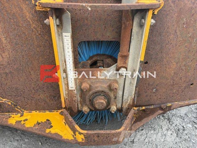 JCB Yard Sweeper その他部品