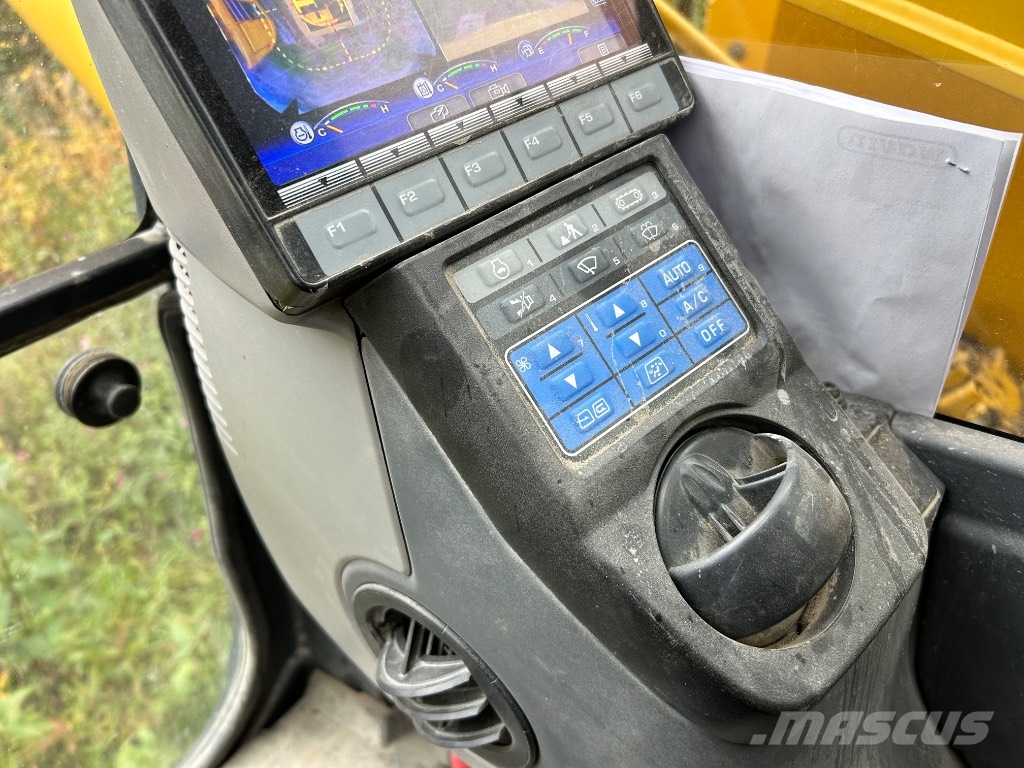 Komatsu PC 228 USLC-11 履帶式 挖土機/掘鑿機/挖掘機
